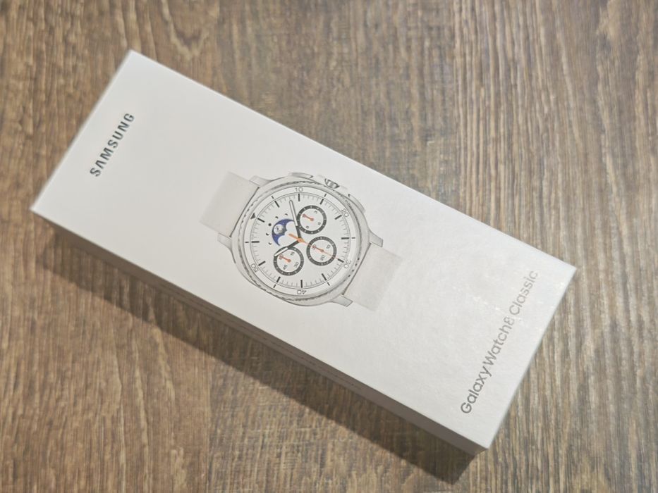 Чисто нов Samsung Galaxy Watch 8 Classic LTE Гаранция
