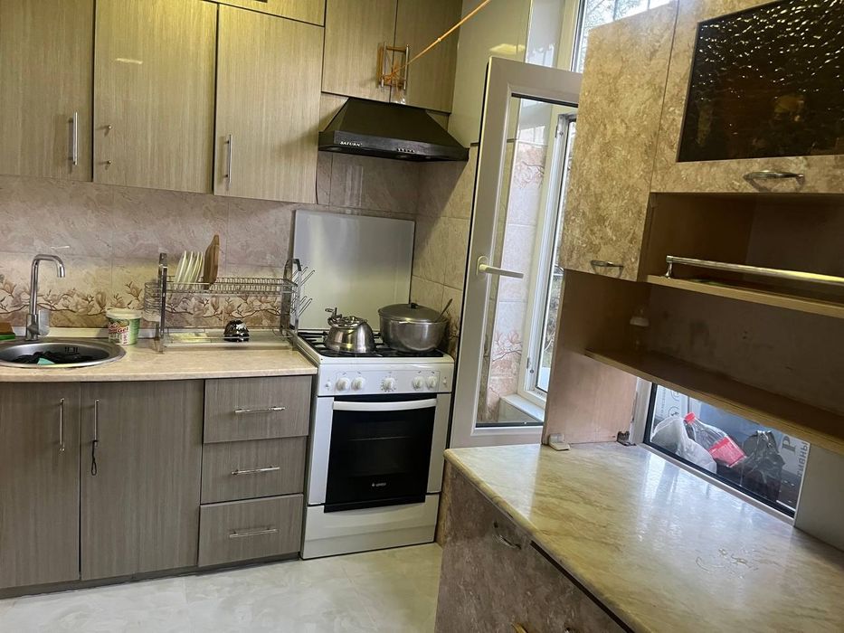 Arenda kvartira Mirobod Tumani Muljal Furqat Bogʻi oldida 3xona 3etaj