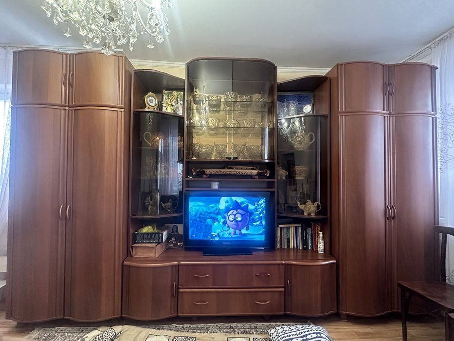 Продам стенку гостиную