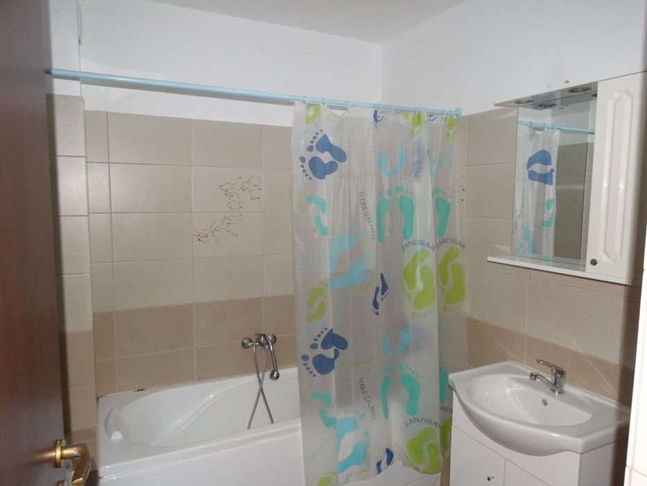 Garsonieră modernă de închiriat – Chiajna, Roșu
