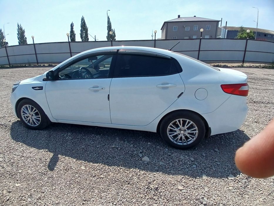 Продам киа рио 2014