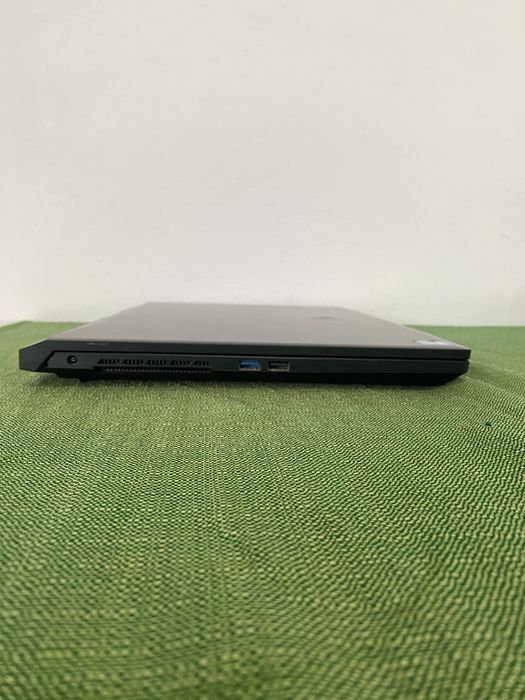 Laptop gaming MSI Katana GF76 11UD