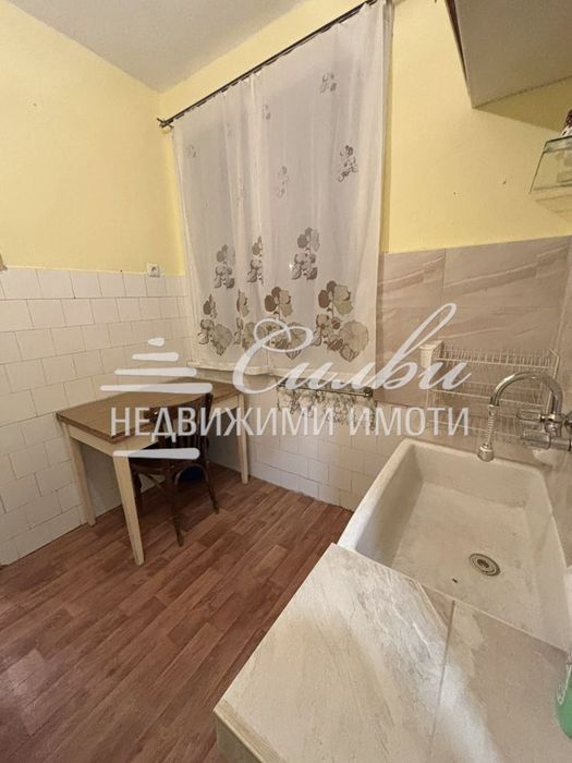 Дава се под наем Тристаен апартамент в Шумен, Добруджански - 90 кв.м за 306 € - Снимка #4