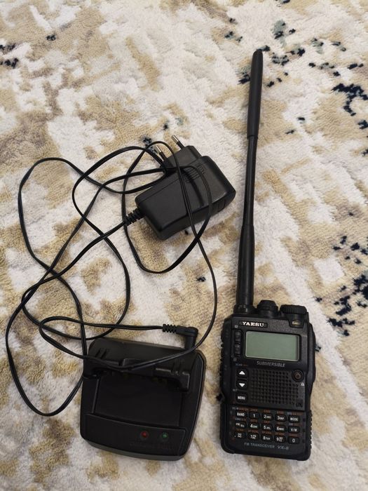 Радиостанция Yaesu VX—8DR
