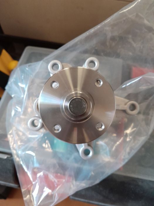 Помпа на двигатель G4FC