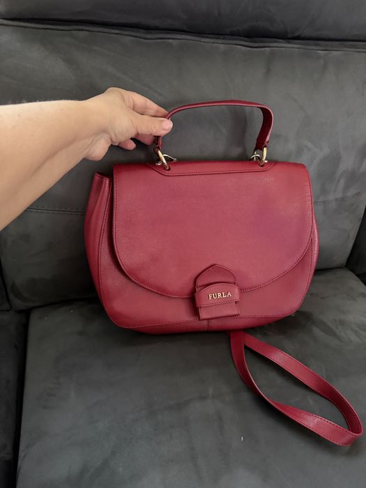 Чанта Furla наситено червена