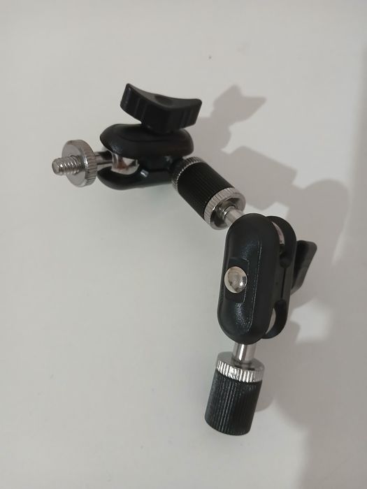 Крепления/держатели телефона