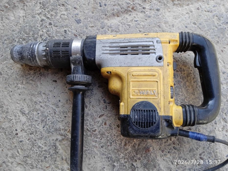 Сотилади Dewalt перфаратор