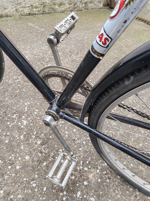 Bicicletă semicursieră Pegas 2128 Torpedo și o șa și ghidon