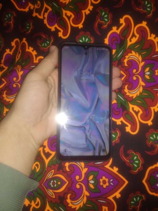 Samsung a12 32 tali aybi  acer notbuk holati idel 64 tali wimdows 8.1