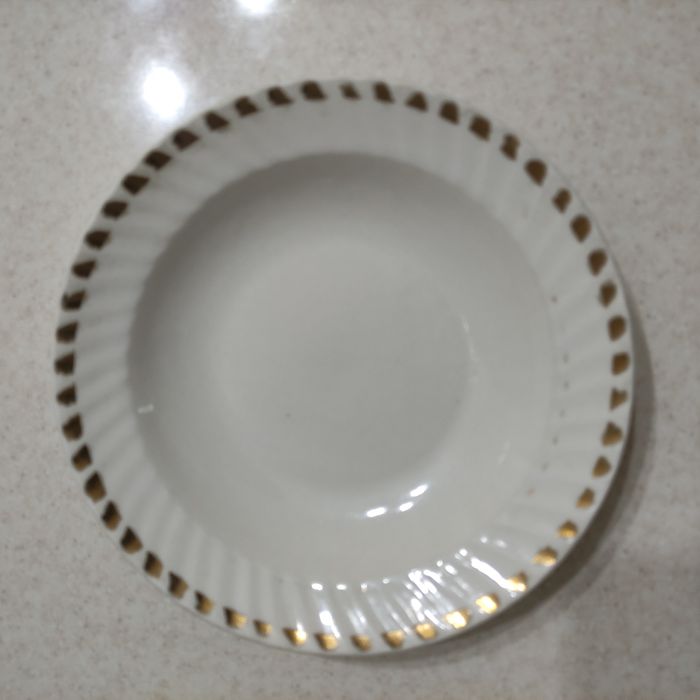 Тарелки продаю разные