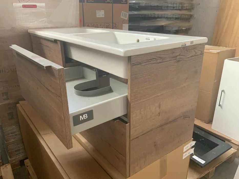 висящ шкаф за баня