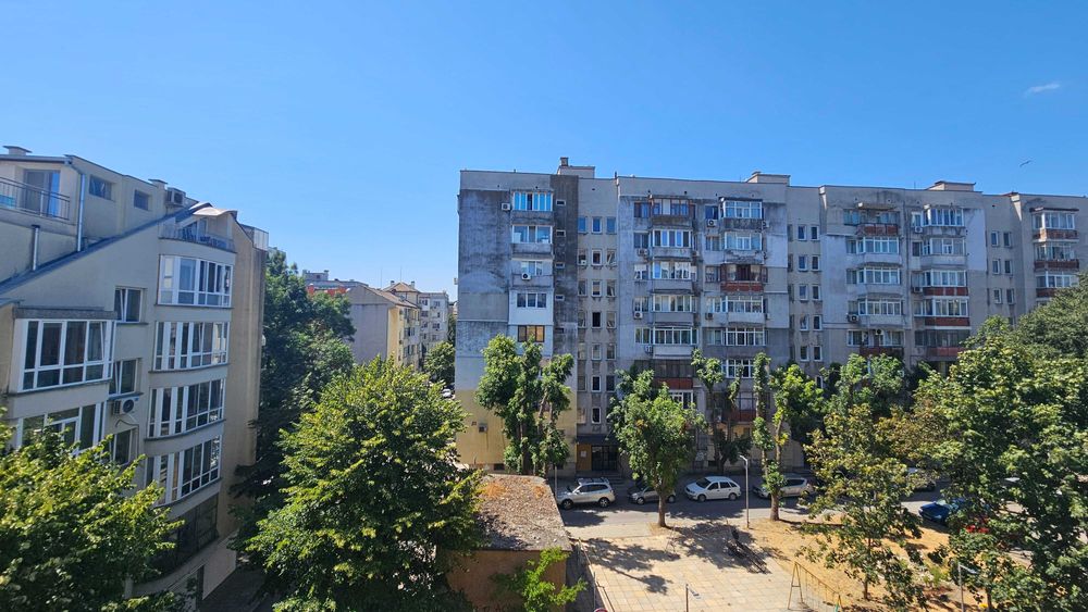 Дава се под наем Тристаен апартамент в Варна, Базар Левски - 90 кв.м за 612 € - Снимка #16