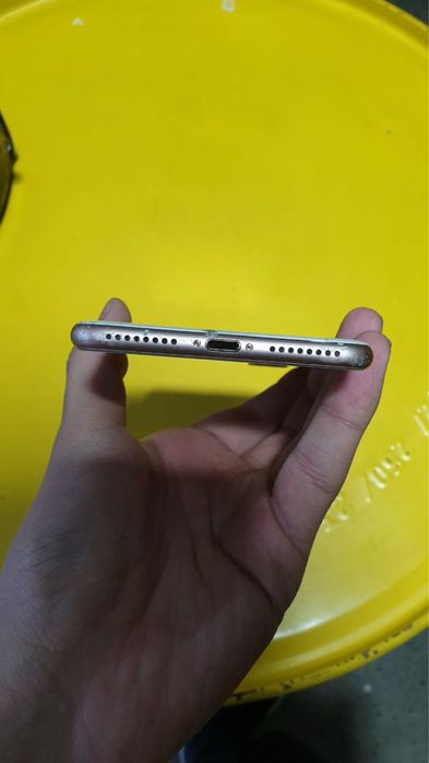 Srochna sotaman iphone 8 plus 64 gn yoki obmen