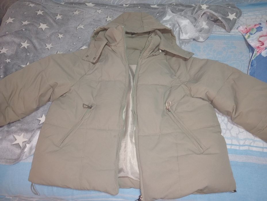 Продам куртку теплую женскую