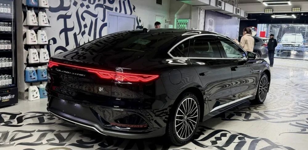 BYD HAN 701 км лидар