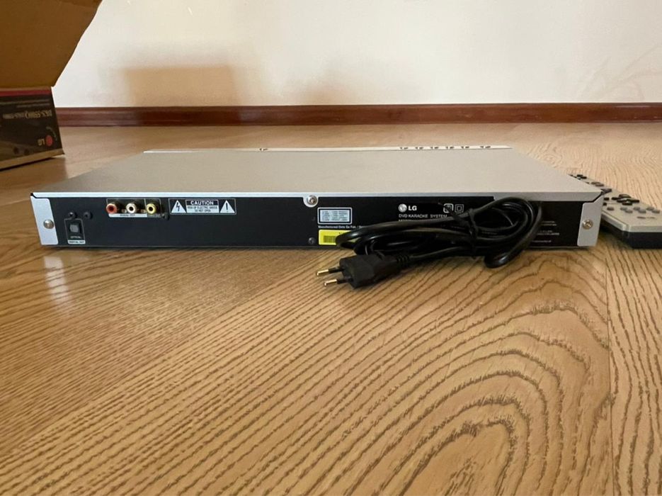 Продам DVD караоке LG