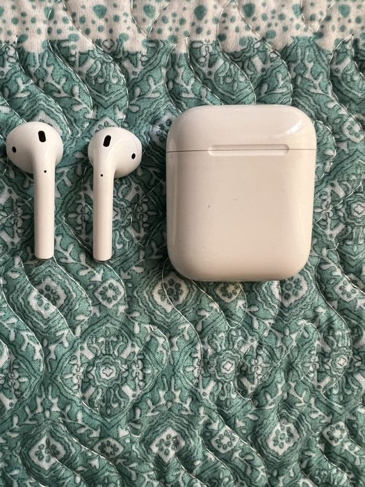 Продаю Air Pods 2