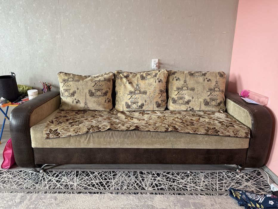 Диван с 2 мя креслами б/у