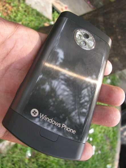 Телефон LG Optimus 7 Windows Phone