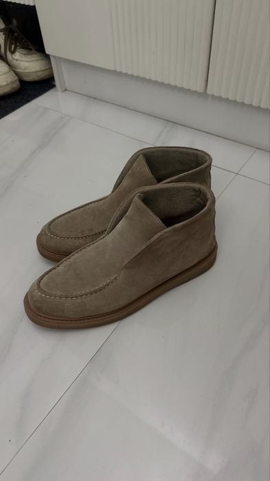 Продам ботильоны и ботинки