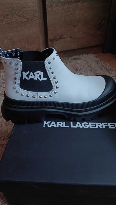 Vând ghete Karl Lagerfield din piele