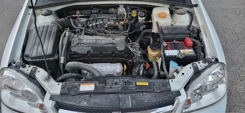 Lacetti 1.6 сотилади
