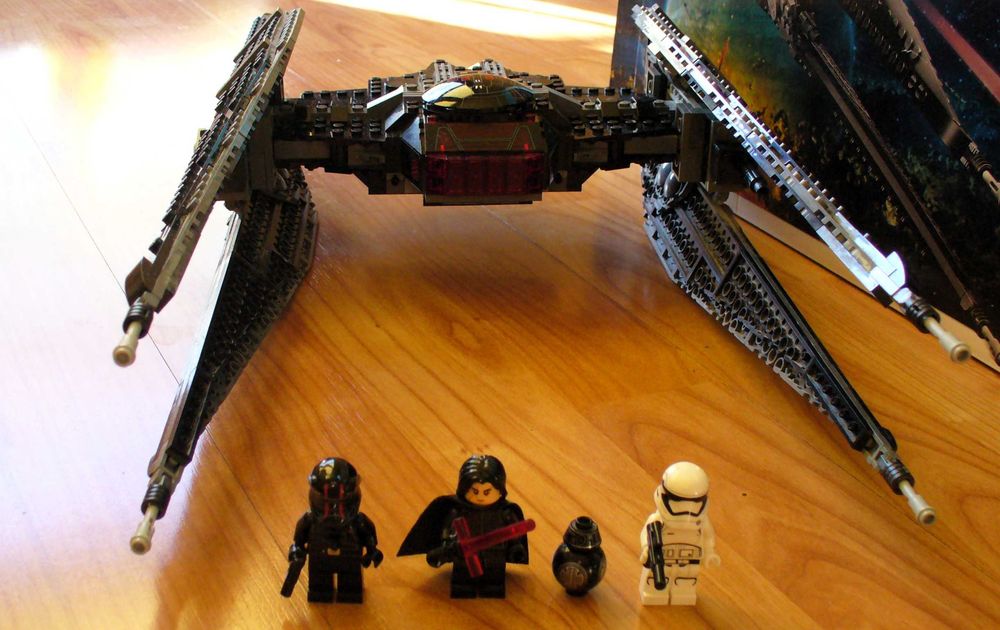 LEGO Star Wars - модели 75190 и 75179