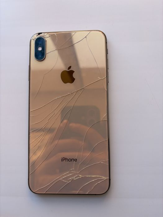 Продаю iphone xs max