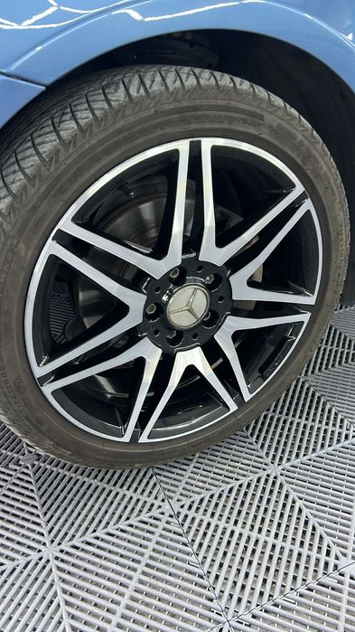 Vand  E coupe masina personala