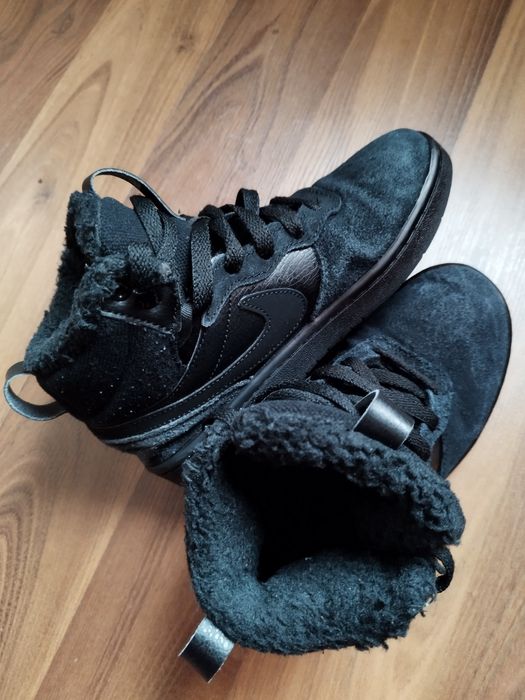 Adidasi/ghete Nike 33.5