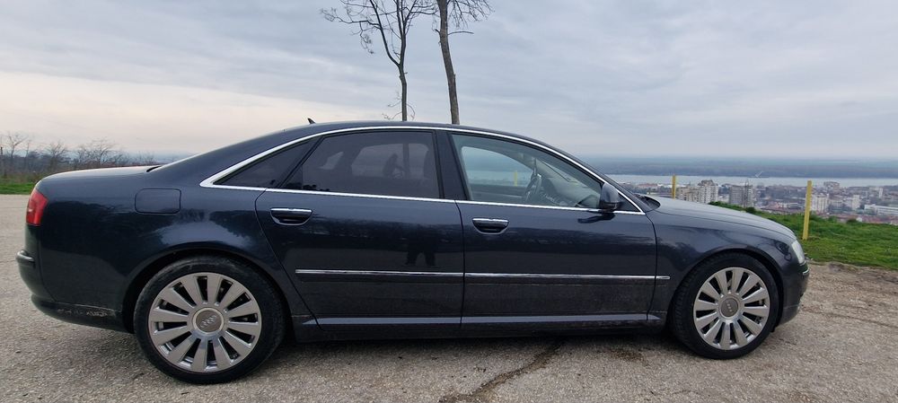 Audi A8 2008 4.2 бензин