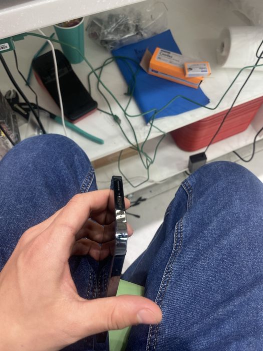 Продам айфон 12про