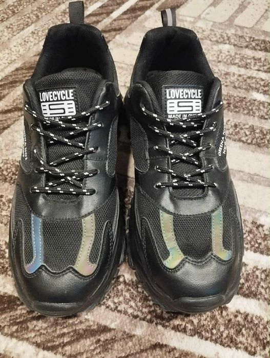 Мъжки,нови снийкъри