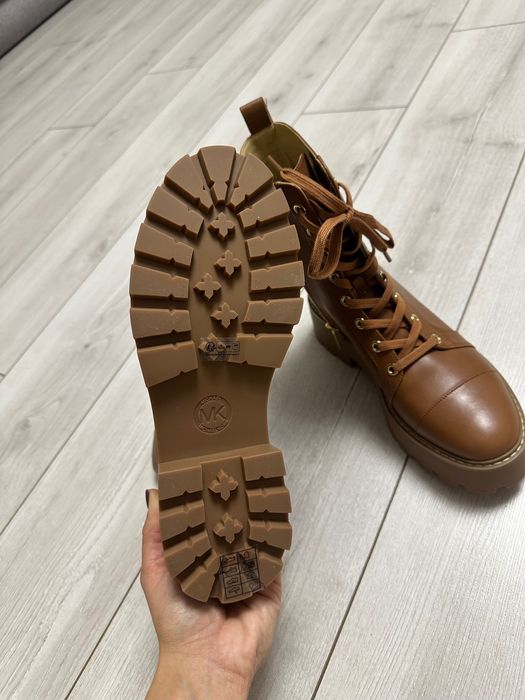 Bocanci noi, doar probați, fără cutie, michael kors