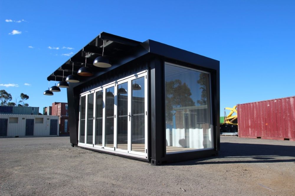 Домик и офисы из контейнеров