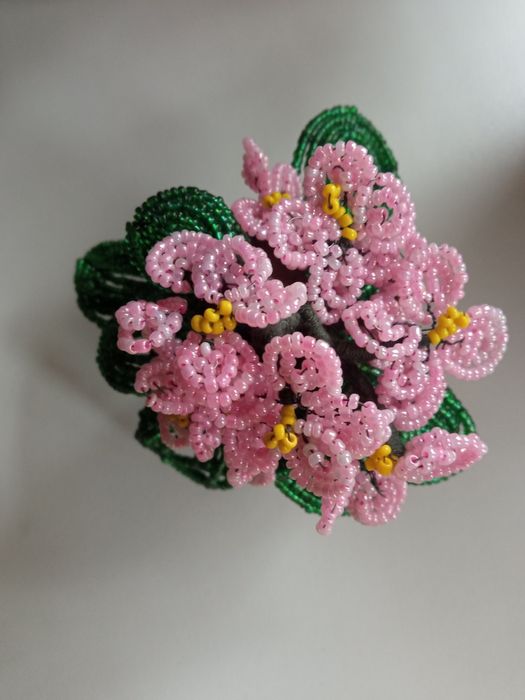 Цветок из бисера