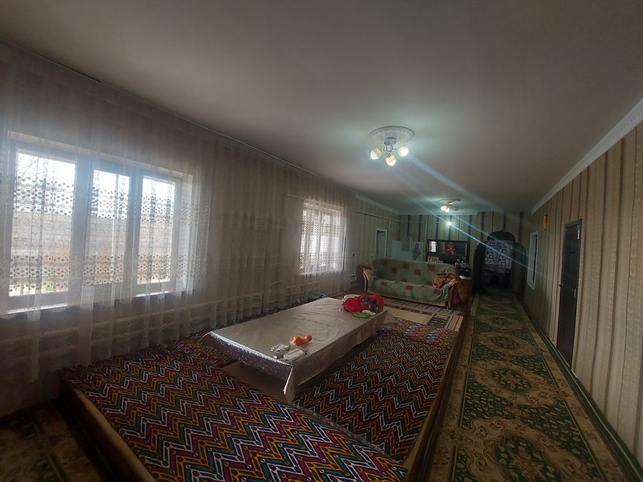 Ховли стоилади. Угловой дом в Йик - Ота. Вдоль дороги.Читайте описание