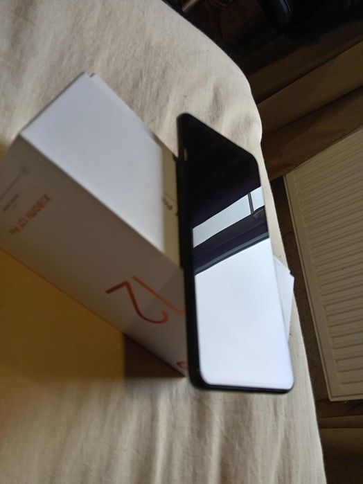 Xiaomi 12 T pro 256mb 8ram  като нов пълен пакет