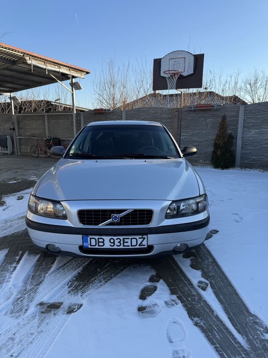 Volvo S60 16.09.2002  2.4  Benzina