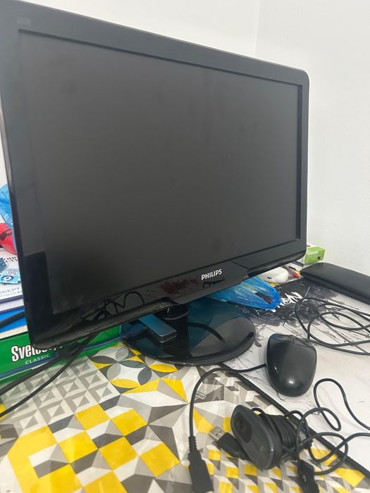 Офисный компьютер работает