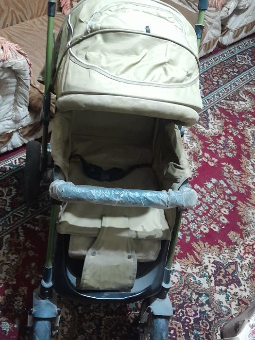 Bolalar kalyaskasi sotiladi