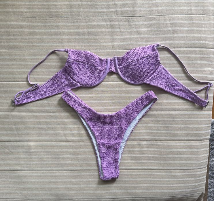 Лилав, стилен бански