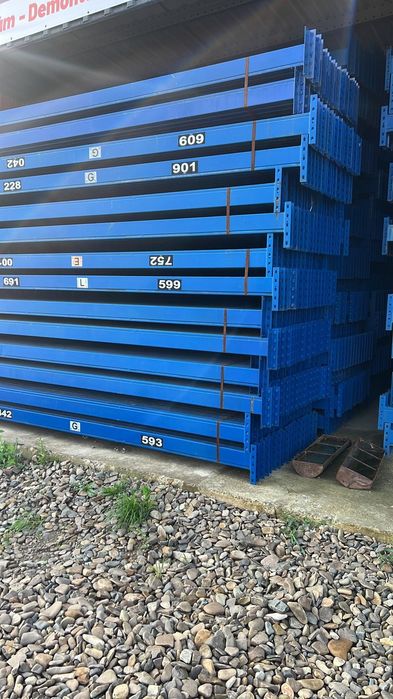 Vindem rafturi industriale