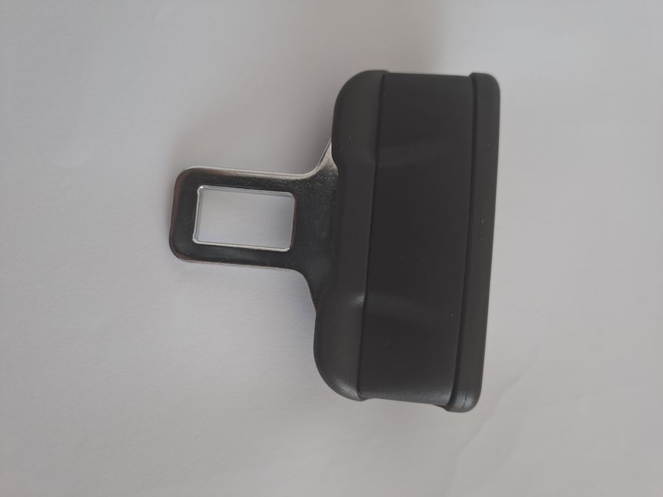 Adaptor centura de siguranță ,de vînzare .