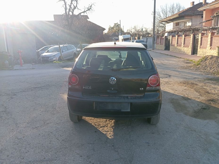 Продавам VW Polo 9n 1.2 На Части