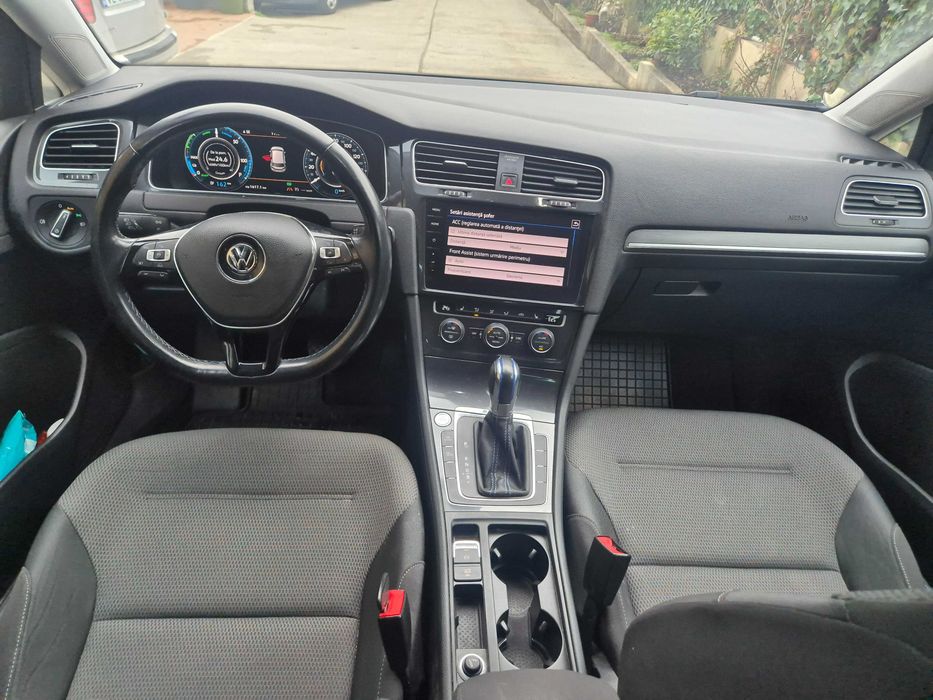 VOLKSWAGEN e-Golf 2018 — imagine 5