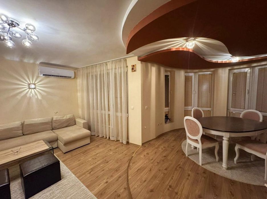 Дава се под наем Тристаен апартамент в София, Манастирски ливади - 110 кв.м за 850 € - Снимка #1