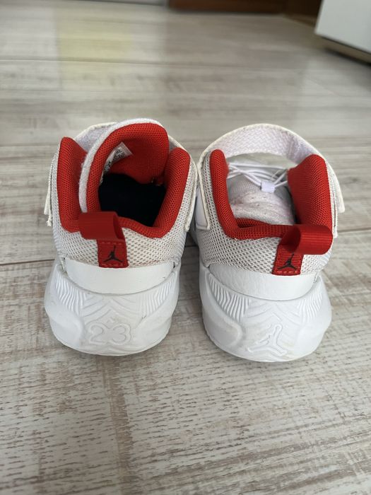 Детски маратонки Jordan