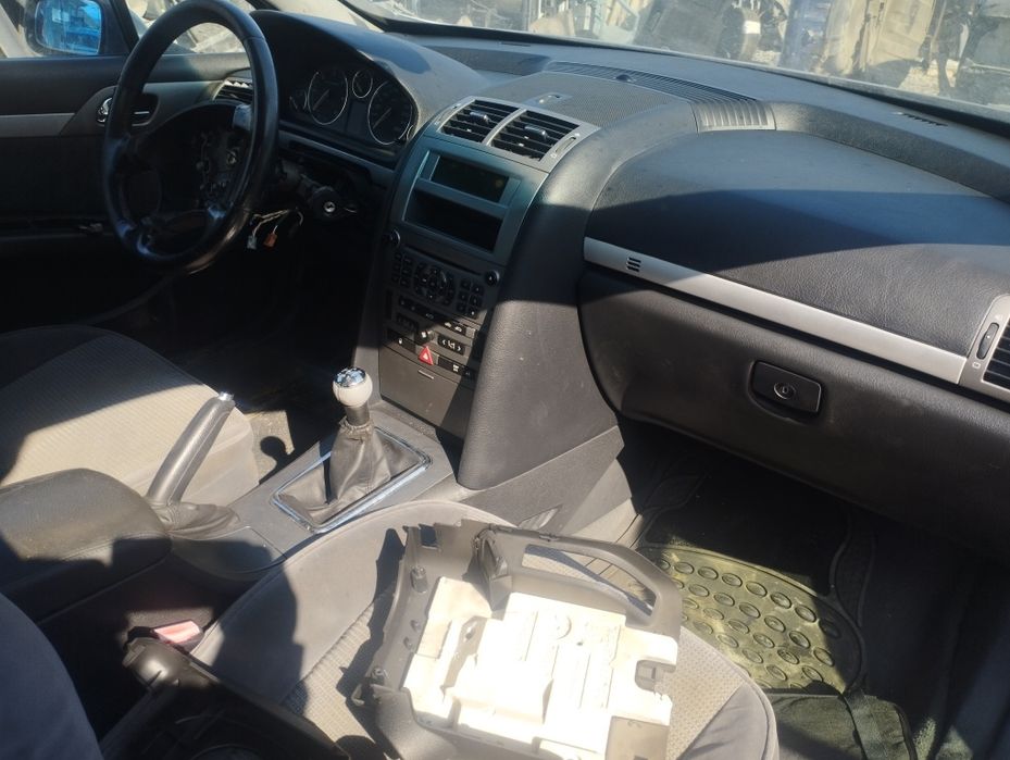 Пежо 407 седан продава се само на части